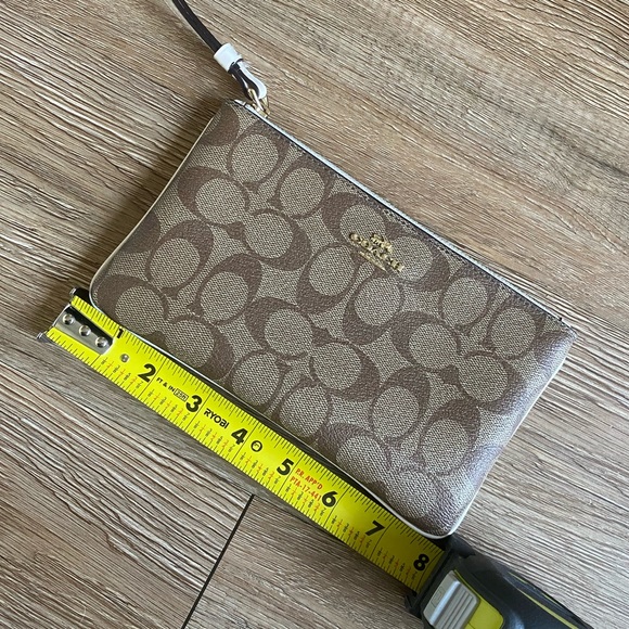 Large Coach Wristlet. - Picture 5 of 6